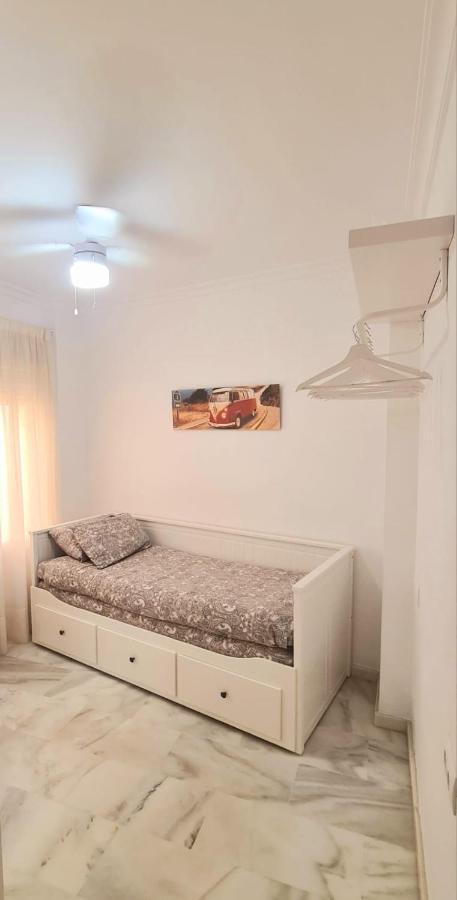 Apartamento A 2 Minutos De La Playa Y Centro ฟูเอนฮิโรลา ภายนอก รูปภาพ