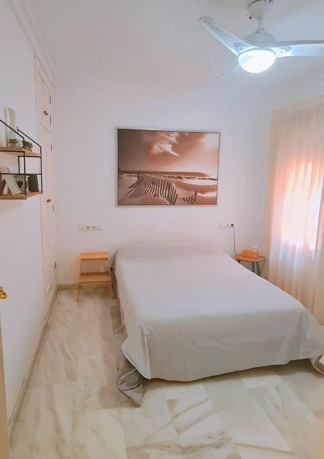 Apartamento A 2 Minutos De La Playa Y Centro ฟูเอนฮิโรลา ภายนอก รูปภาพ