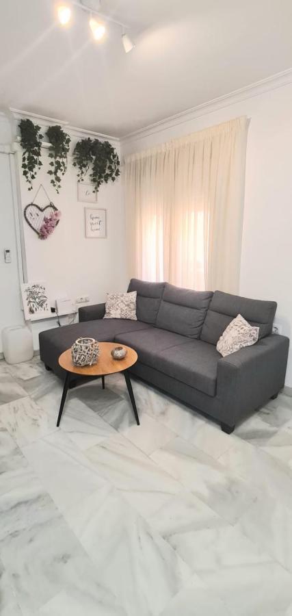 Apartamento A 2 Minutos De La Playa Y Centro ฟูเอนฮิโรลา ภายนอก รูปภาพ